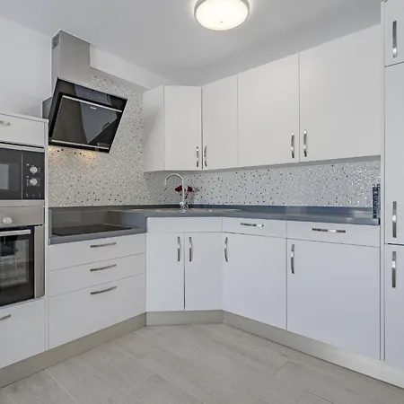 Apartament Parque Don Jose Poolside Retreat By Interhome